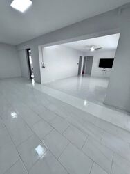 Tampines Street 42 (Tampines), Multi Generation #540889811